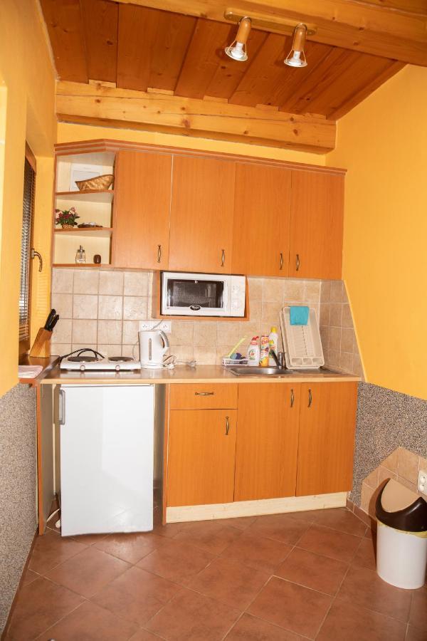 Apartmany Alma ヴィフネ エクステリア 写真