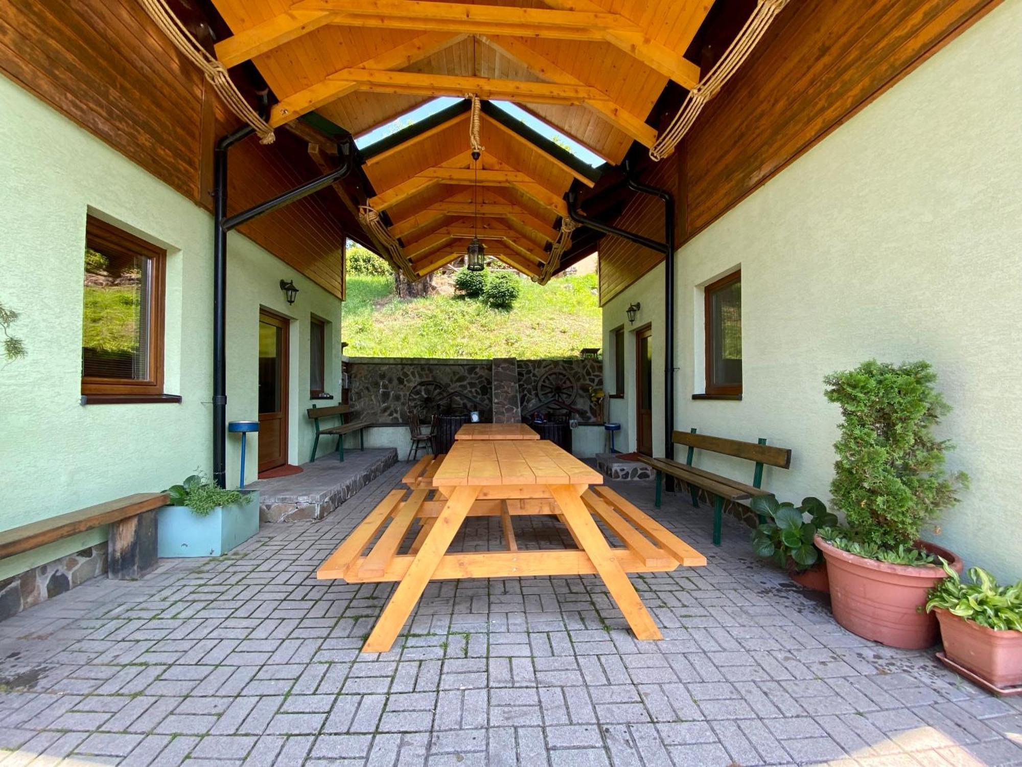 Apartmany Alma ヴィフネ エクステリア 写真
